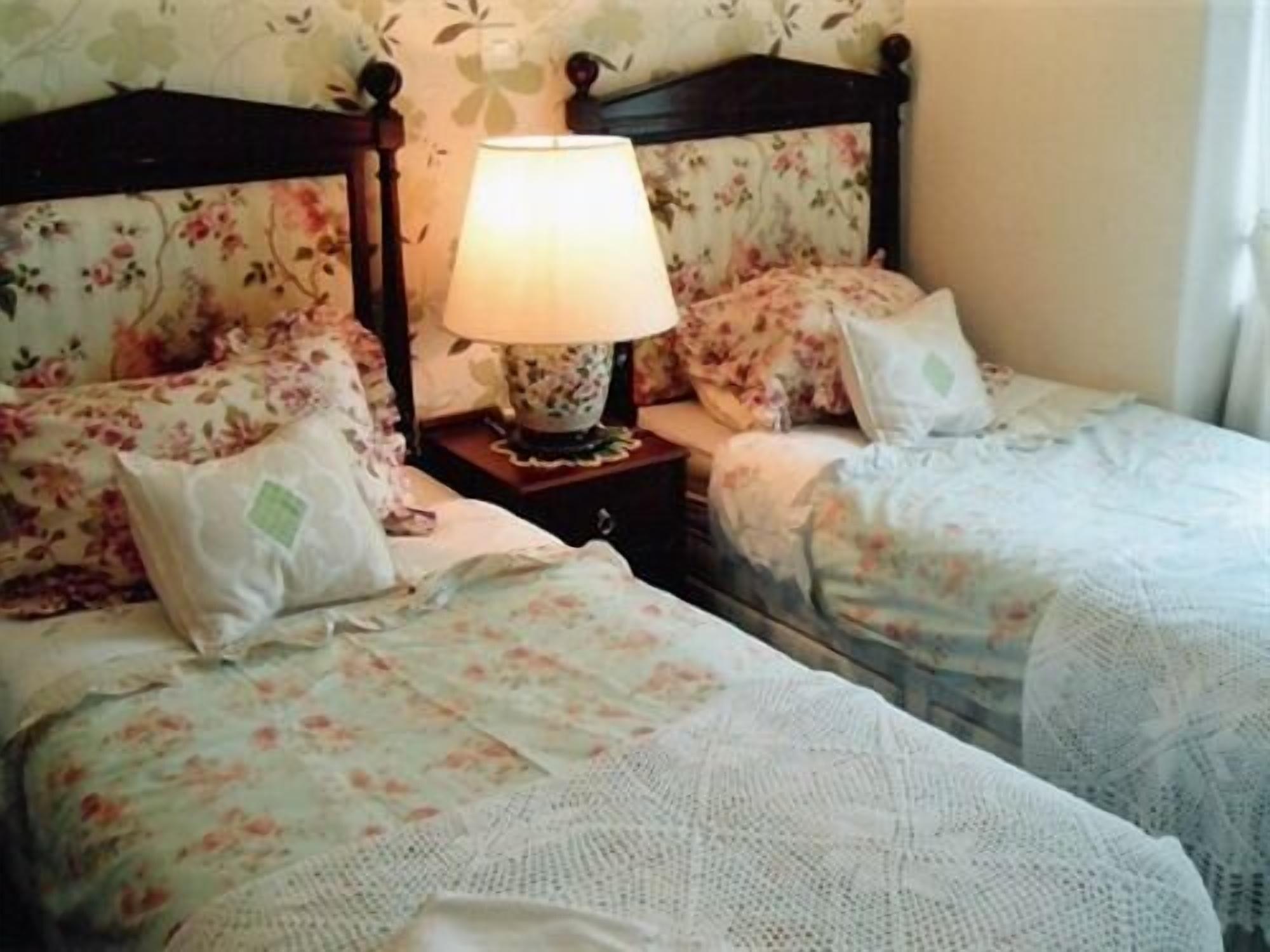 Chambre Lits Jumeaux avec Salle de Bains Privative