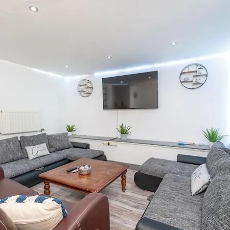 Deluxe Rooms In Ediburgh City Centre - Excellent Location-3
