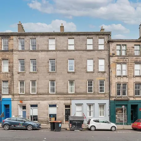 Spacious Ensuite Rooms In Edinburgh City Centre - Excellent Location-2